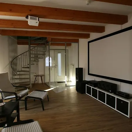 Apartament Cultivation House With Home Theater & Terrace