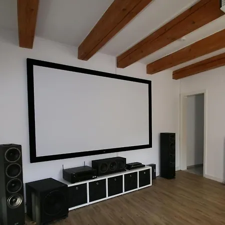 Lejlighed Cultivation House With Home Theater & Terrace *
